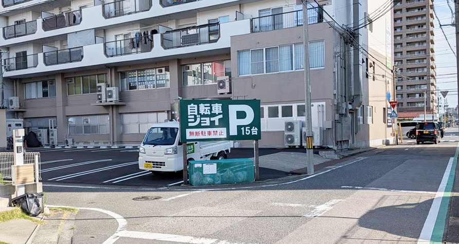 サイクルジョイ緑店の駐車場写真2